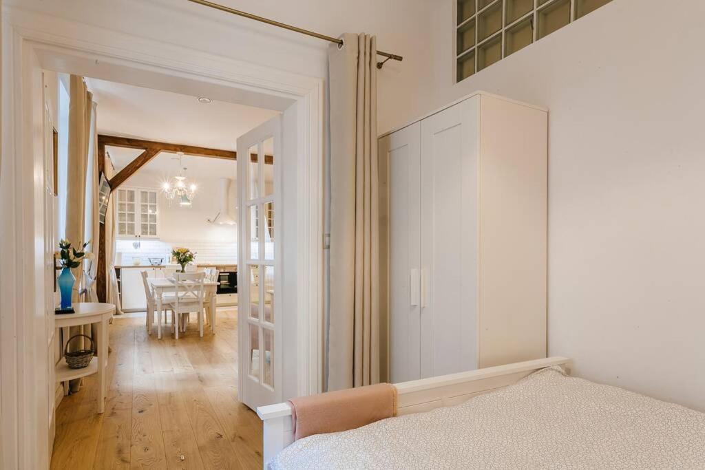 Old Town Apartment Delux Краков Экстерьер фото