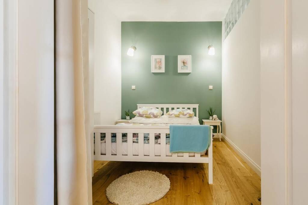 Old Town Apartment Delux Краков Экстерьер фото
